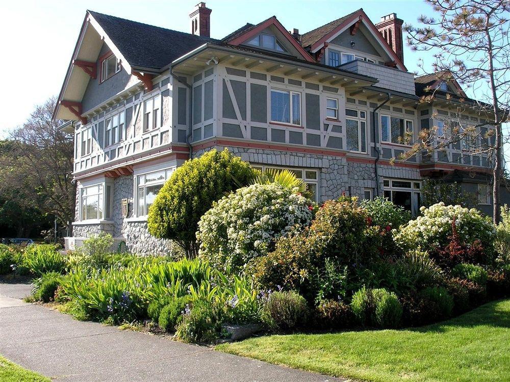 Dashwood Manor Seaside Bed & Breakfast ビクトリア エクステリア 写真